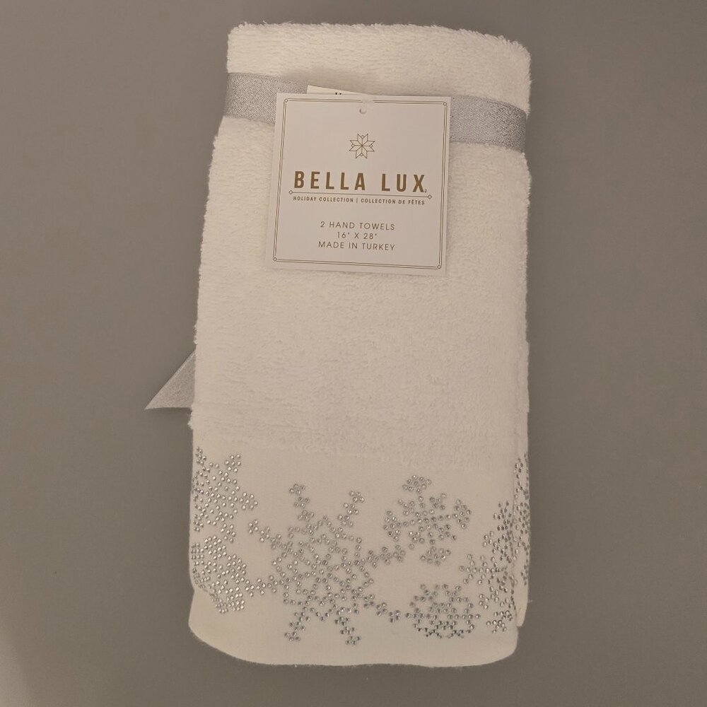 NWT Glitter Snowflake Hand Towels